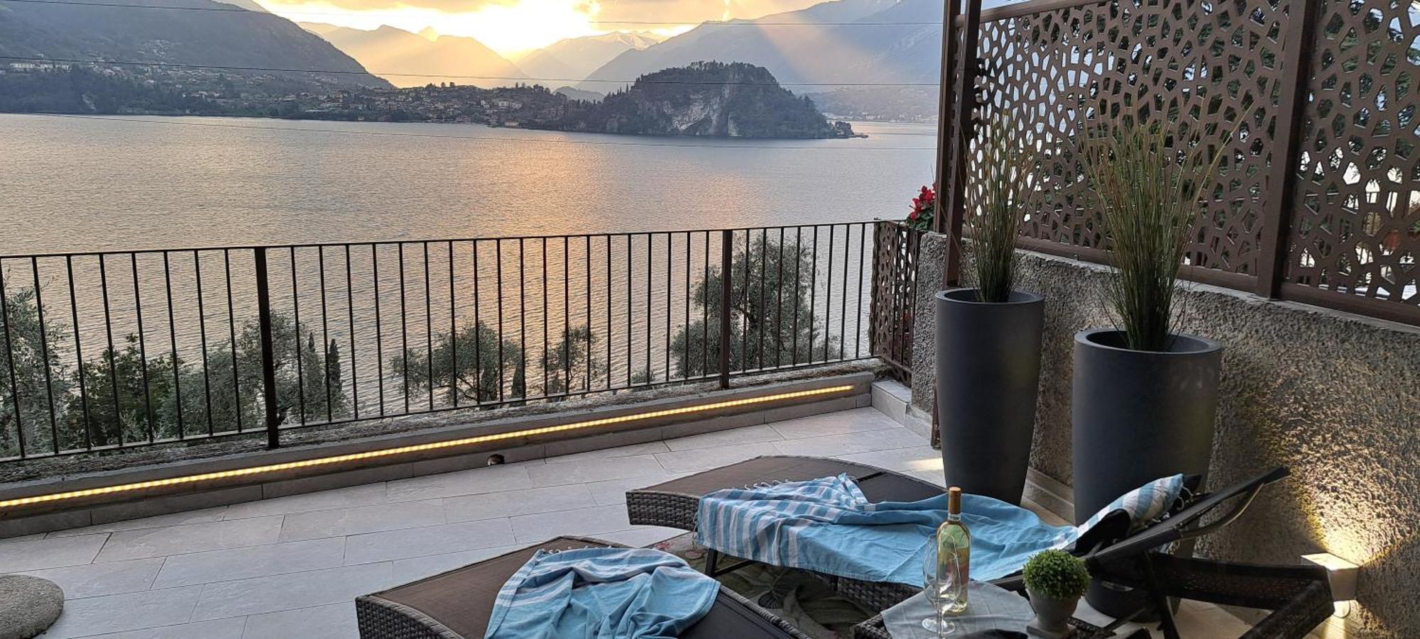 Dream Lake Panorama, Garage In The Center Of Varenna Exterior foto